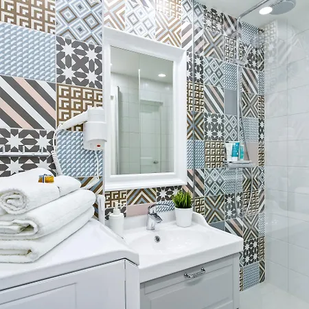 Szálloda Harbor Black Pearl 4*